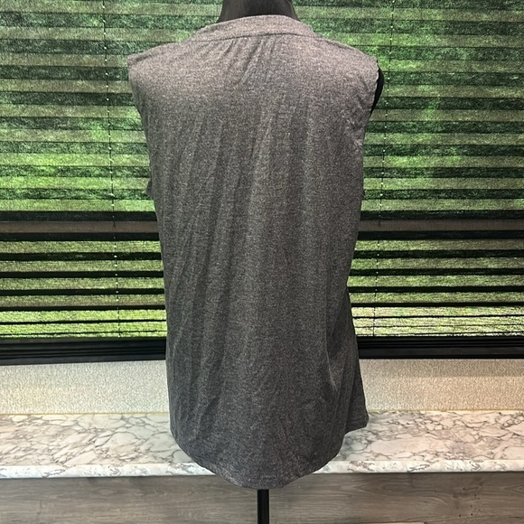 Women’s Get Lost in the Great Outdoors Bug Logo Front Grey Tank Top Size Large - Picture 3 of 7